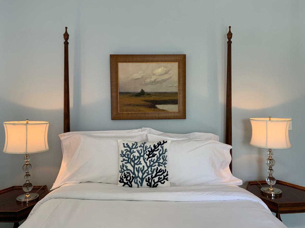 The Oak Bluffs Inn ภายนอก รูปภาพ